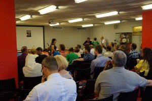 received_1439737359669104